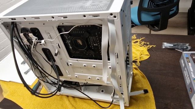 First PC Build ever!! Cooler Master Masterbox TD500 Mesh I5-13600K/RX6900XT (Time Lapse) смотреть онлайн