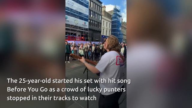 Lewis Capaldi busking in Glasgow as fans blown away by singer's impromptu performance смотреть онлайн
