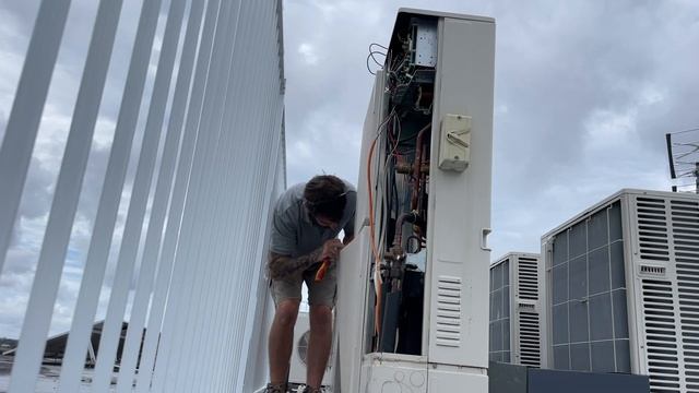Diagnosing Mitsubishi Electric U8 Error