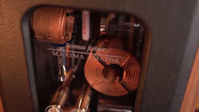 Sonus Faber Maxima Amator или как я опять лизнул итальянский High End смотреть онлайн