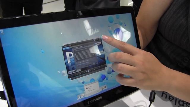 Samsung Dual Screen Notebook Prototype with WQHD 2560 x 1440 display - IFA 2012 смотреть онлайн