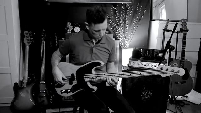 Just My Imagination - Rob Mullarkey solo bass смотреть онлайн