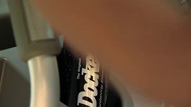 Dockers Cranberry TV Spot смотреть онлайн
