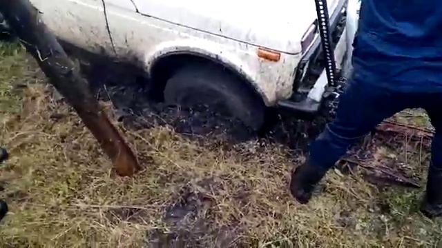 Нива 213 на резаной резине смотреть онлайн