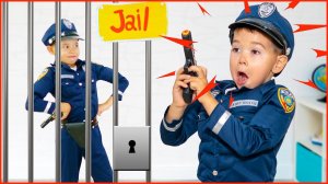 Играем в Полицию и Преступников.