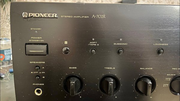 Pioneer A-702R