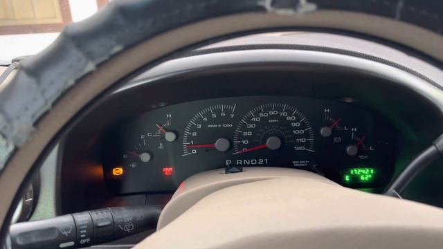 2004 Ford Expedition both brake and abs lights are on смотреть онлайн
