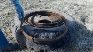 Находка! Колесо от грузовой машины. Разбортируем за 15 минут в полевых условиях!