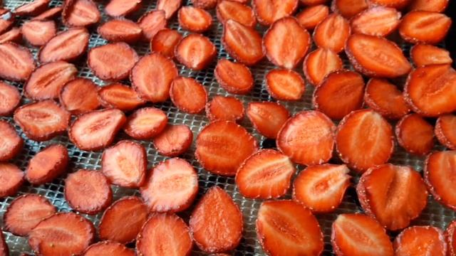 Обзор ранних сортов клубники Розанна, Русановка, Пегас/Вкус и переработке ягоды в зиму/Сушка ягод. смотреть онлайн