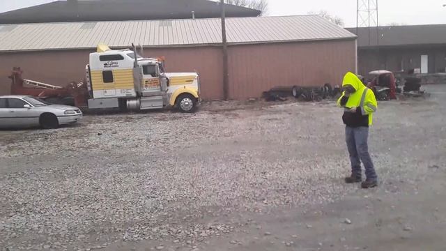 Auto Wreck in Mattoon Il Don Wede and Heartland Funding Inc Dustin Salmons 1st Class Wrecker Servic смотреть онлайн