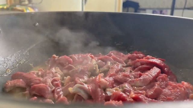 Вкусный домашний удон с говядиной. 4К смотреть онлайн