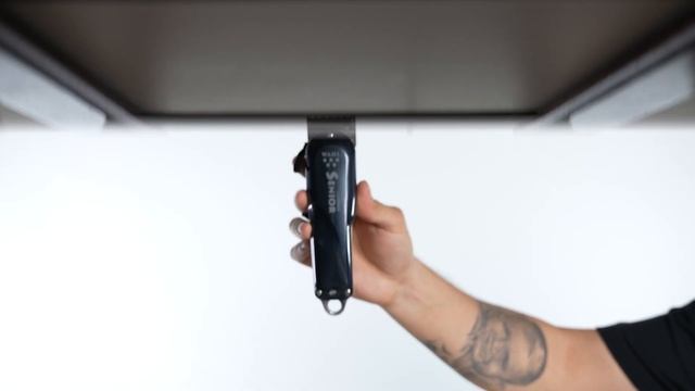 Wahl Professional Cordless Clipper Charge Stand смотреть онлайн