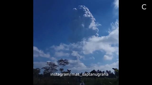 Volcano Merapi eruption, Indonesia, june 1, 2018 | Извержение вулкана Мерапи, Индонезия, 1 июня смотреть онлайн