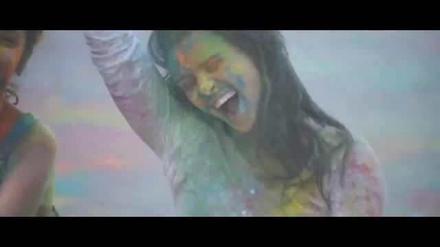 Холи фестиваль это было мега разноцветно и зажигательно смотреть онлайн