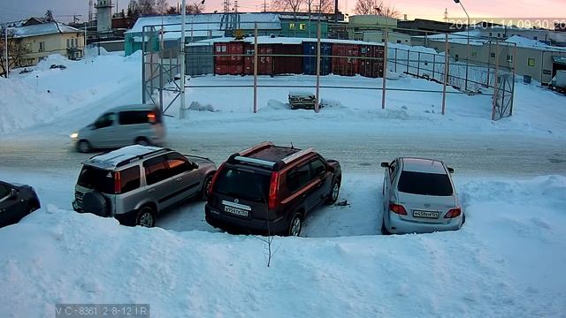 VC 8361 2 8 12 IR улица, утро