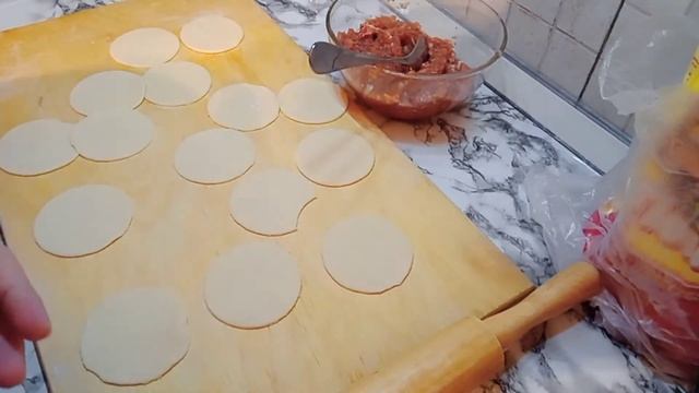 ?Идеальное тесто на пельмени.Готовим домашние пельмени.#готовимдома #пельмени смотреть онлайн