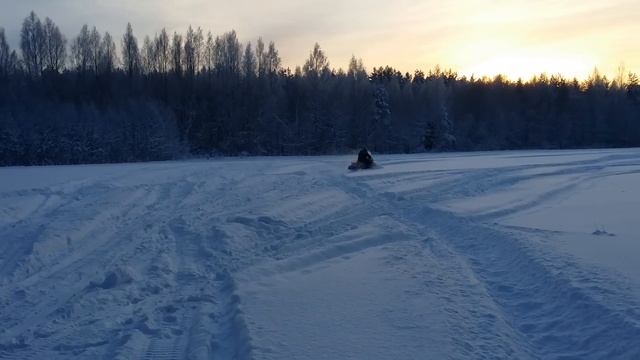 Снегоход Тикси 250 люкс. По полю. Пухляк. смотреть онлайн