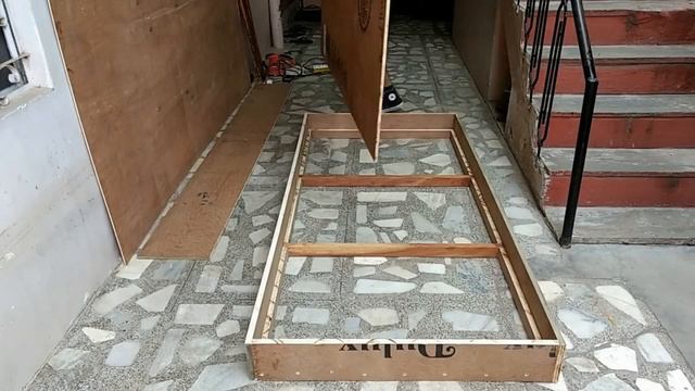 DIY Murphy Bed Without Expensive Hardware | Homemade Folding Bed under $100 смотреть онлайн