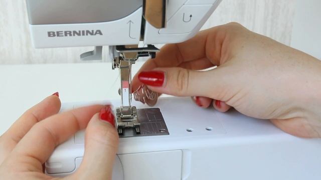 How To: Use a Hand Held Needle Threader (Sewing for Beginners) смотреть онлайн