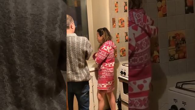 Олег Монгол,Безумный Паша, Иришка Чики-Пики,Саня Бык Доброе утро братва смотреть онлайн