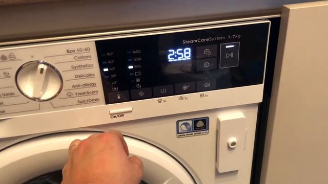 Electrolux PERFECTCARE 700 EW7F447WIN