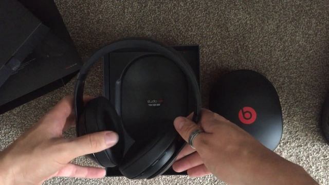 New Beats Studio Wireless Headphones (2016) Unboxing - Limited Edition Matte Black смотреть онлайн