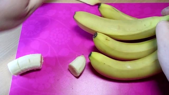 Как нарезать банан Фокус с бананом Banana trick смотреть онлайн