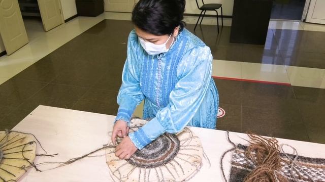 Салама ситиитин хатыы”, “Сылаас сиэдэрэй олбох” маастар-кылаас.