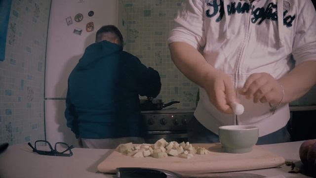 КАК ПРИГОТОВИТЬ ШАВЕРМУ ИЗ КУЗНЕЧИКОВ ПО МЕКСИКАНСКИ СВОИМИ РУКАМИ смотреть онлайн