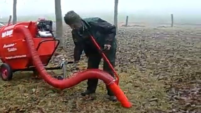 Zasysarka do liści odkurzacz z napędem spalinowym Powerpac, ciągniony produkcja Niemcy смотреть онлайн