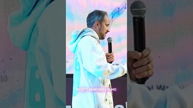 ? Богатые менеджеры тоже плачут ?? #искусственныйинтеллект #нейросети #midjourney смотреть онлайн