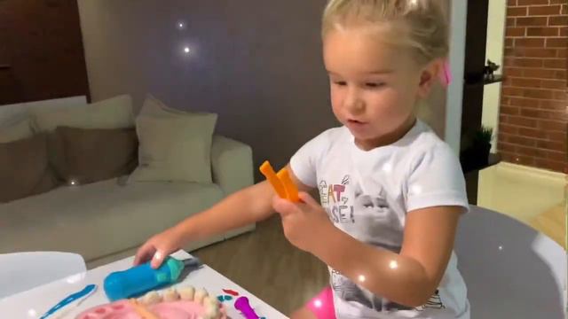 Плей До Мистер Зубастик . Играем в стоматолога с PLAY DOH смотреть онлайн