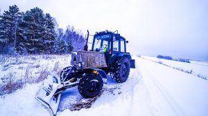 Было +1 и  сразу -20. Чистим дороги в мороз. Пробую делать снегозадержание на поле.