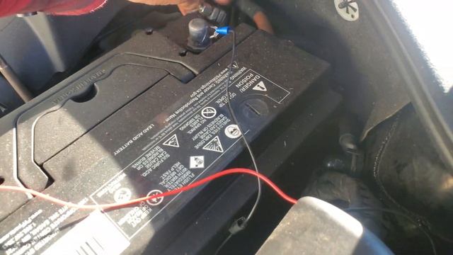 How to: Remove a Battery from a 2012 Volkswagen Passat смотреть онлайн