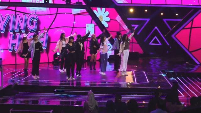 Flying High by JKT48 @ Rehersal AMI Awards 2022 - 221013 смотреть онлайн