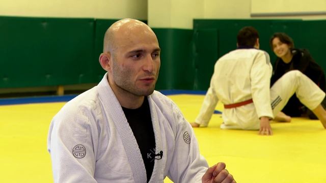 Эльпида+ (Янис ЯНАКИДИС - ЧЕМПИОН Европы, Греции и России по ДЖИУ-ДЖИЦУ) смотреть онлайн