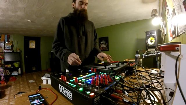 Lucky Skratch Looper @Tablebeats Android or Ios смотреть онлайн