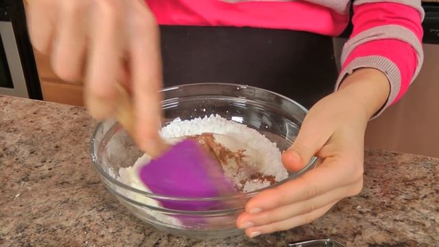 Cannoli Cupcakes Recipe - Laura Vitale - Laura in the Kitchen Episode 700 смотреть онлайн
