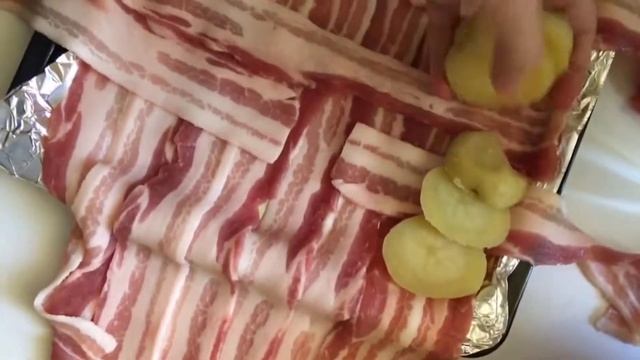 Картофель с сыром запеченный в беконе (картофельный мильфей в беконе) смотреть онлайн