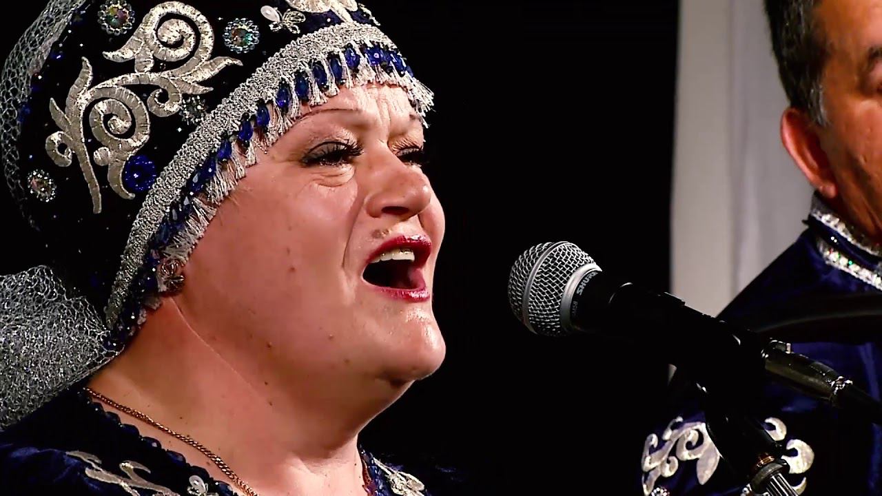 Концерт "Закружила осень песней" часть 2 Семейный дуэт "Расцвет" смотреть онлайн