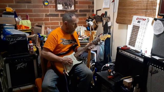 Squier STRAT BULLET Vintage Vibe Mod. & Chorus Pedal demo смотреть онлайн