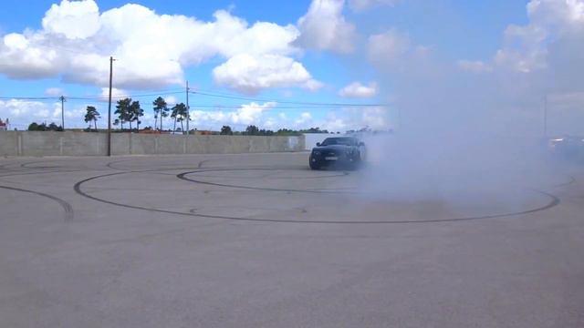 Besta Americana - Camaro 430Cv 570Nm V8 - Drone View - Burnout смотреть онлайн