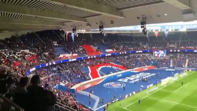 PSG fans React to Mbappé, Messi and Neymar's name being announced at the stadium boo messi & Neymar смотреть онлайн