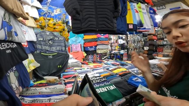 Blessing Retail Workers At Ben Thanh Market 2023 смотреть онлайн