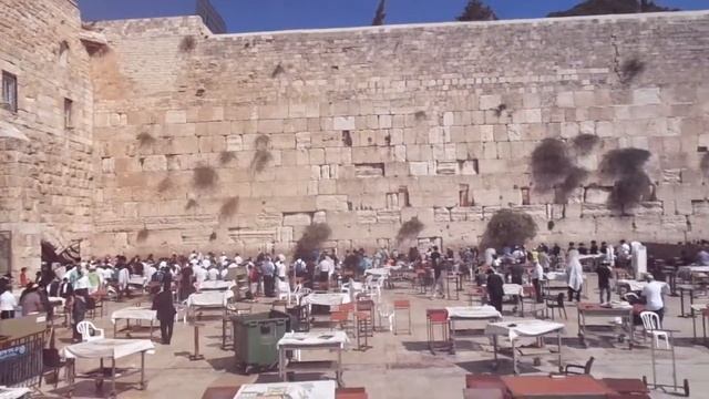 Передать записку в Стену Плача смотреть онлайн