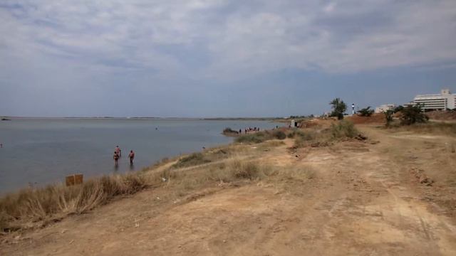 Реконструкция-строительство набережной Сакского Лечебного озера.г.Саки.Крым.17.07.2017.(2) смотреть онлайн