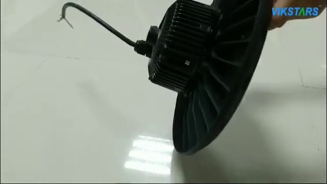 Warehouse 100W UFO LED High Bay Light With Switch Control смотреть онлайн