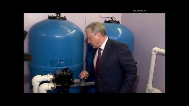 В 46 школе Братска при поддержке «Группы «Илим» после капитального ремонта открыли бассейн смотреть онлайн