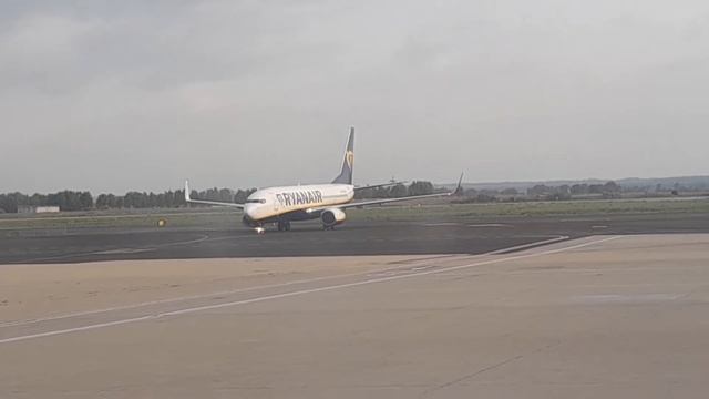 Movimenti all'aeroporto di Roma Fiumicino! смотреть онлайн