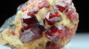 Энциклопедия драгоценных камней. Циркон. Часть 1.